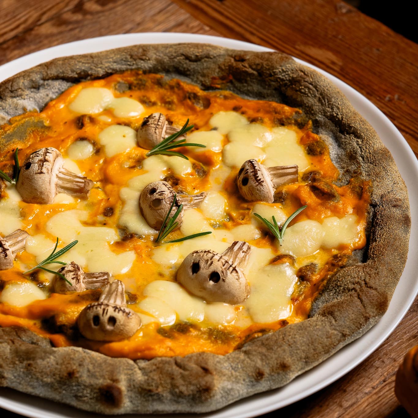 Pizza LOW CARB al carbone vegetale